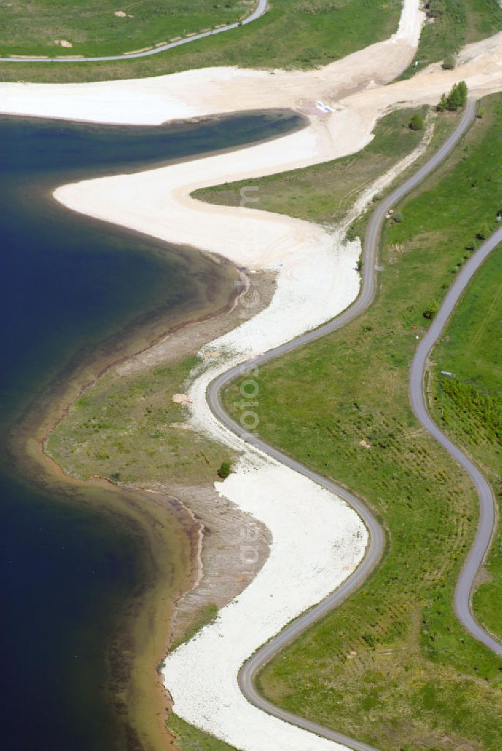 BRODAU from the bird's eye view: Der Werbeliner See ist ein Tagebau-Restsee südwestlich von Delitzsch und nördlich von Leipzig in Sachsen. Er ist aus dem ehemaligen Tagebau Delitzsch-Südwest hervorgegangen.