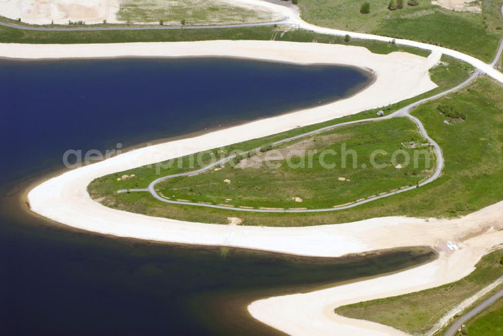 BRODAU from above - Der Werbeliner See ist ein Tagebau-Restsee südwestlich von Delitzsch und nördlich von Leipzig in Sachsen. Er ist aus dem ehemaligen Tagebau Delitzsch-Südwest hervorgegangen.