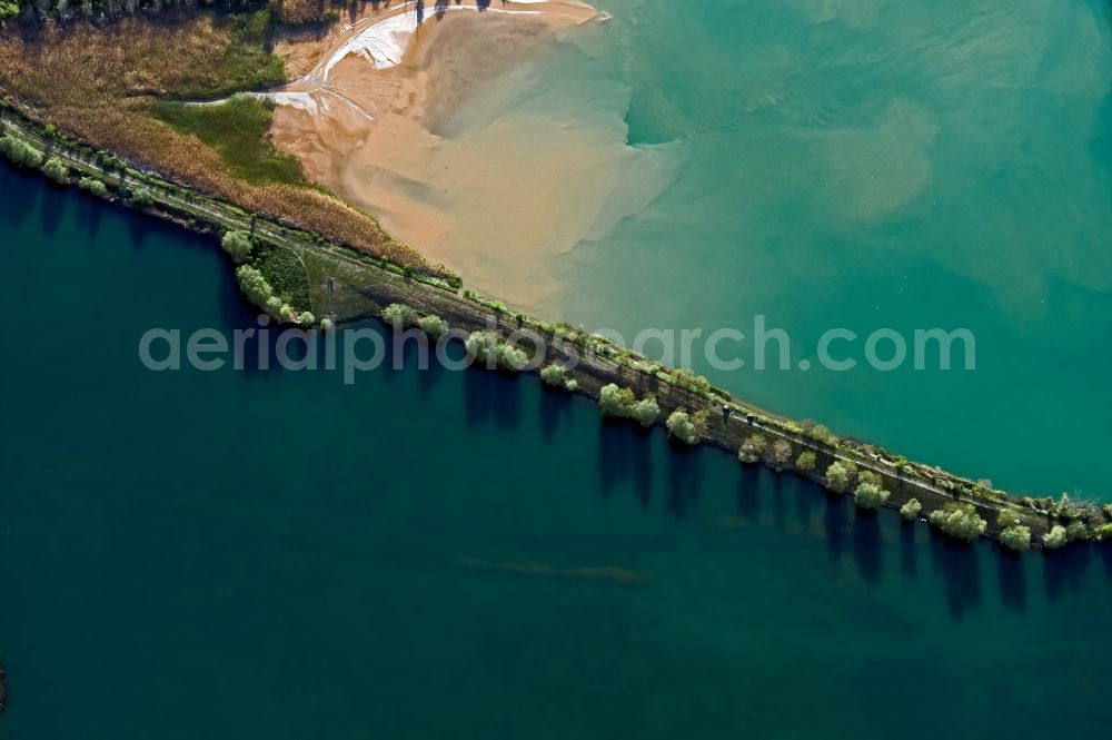 Erfurt from the bird's eye view: Path between two gravel quarry ponds in Erfurt in the state Thuringia, Germany