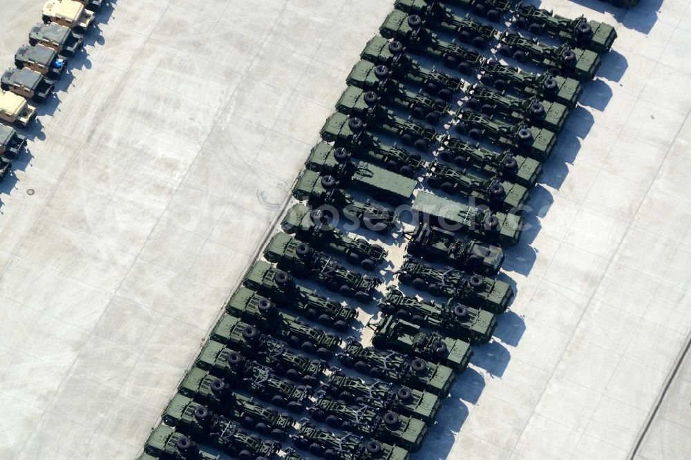 Aerial photograph Mannheim - Deployment and deployment of tanks and military technology of the US armed forces on the grounds of the former US military airfield - aerodrome Coleman in Mannheim in Baden-Wuerttemberg