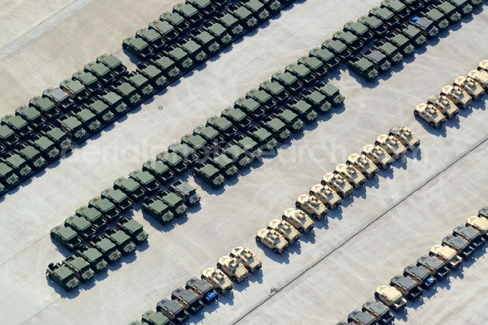 Mannheim from above - Deployment and deployment of tanks and military technology of the US armed forces on the grounds of the former US military airfield - aerodrome Coleman in Mannheim in Baden-Wuerttemberg