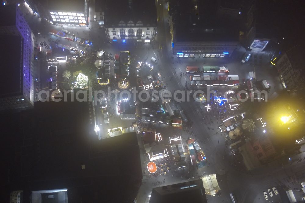 Halle (Saale) from the bird's eye view: Christmas market in the old town in Halle (Saale) in Saxony-Anhalt