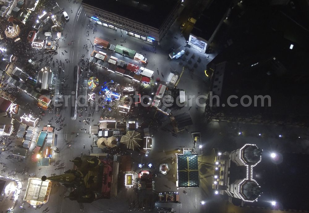 Halle (Saale) from above - Christmas market in the old town in Halle (Saale) in Saxony-Anhalt