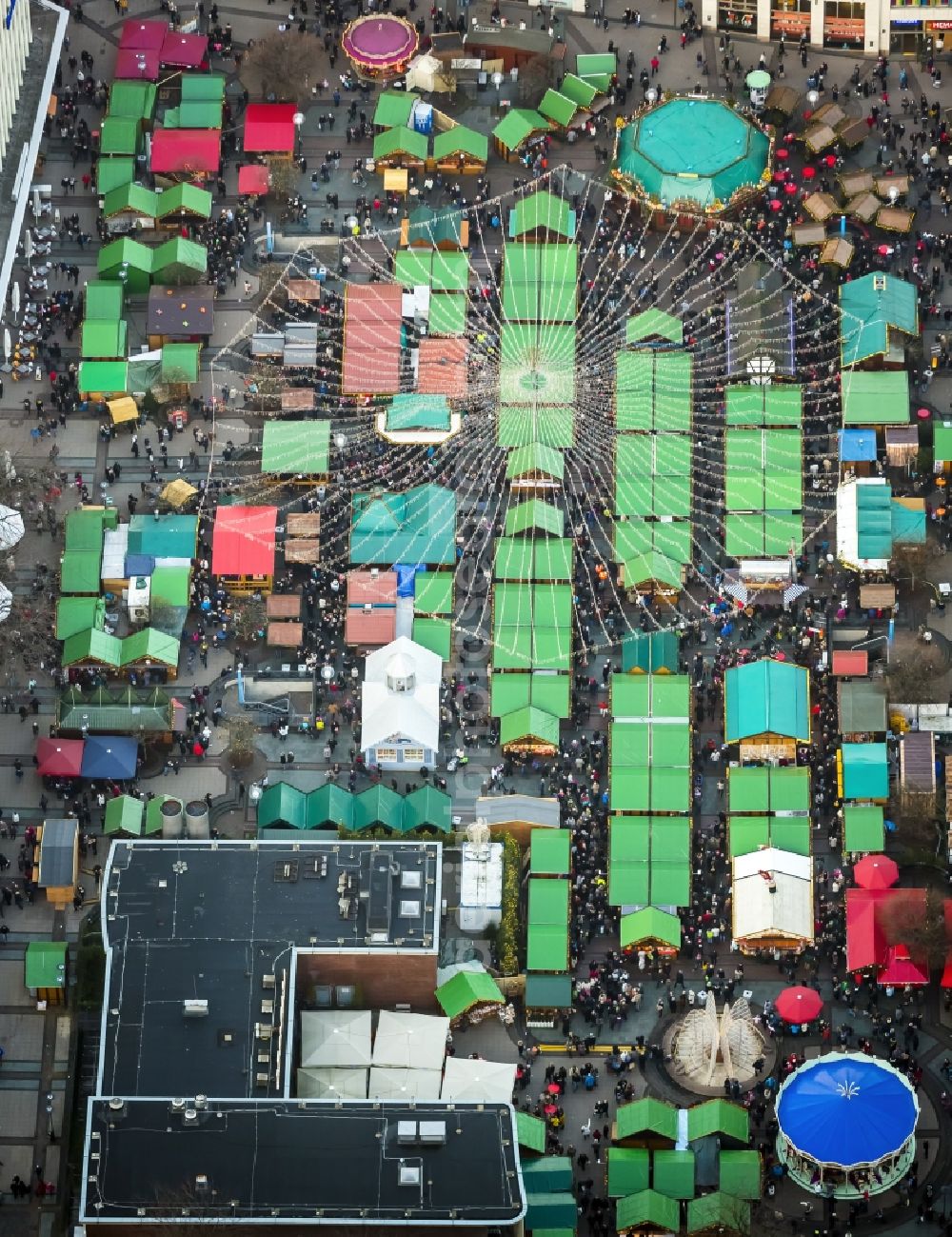 Aerial photograph Essen - Christmas market in the city of Essen in North Rhine-Westphalia