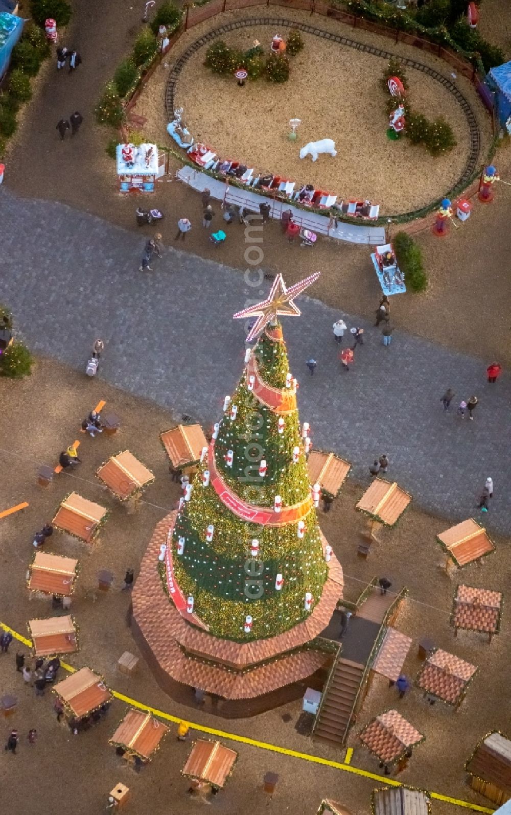 Herne from above - Christmas market - event area in the district Wanne-Eickel in Herne in the state North Rhine-Westphalia, Germany