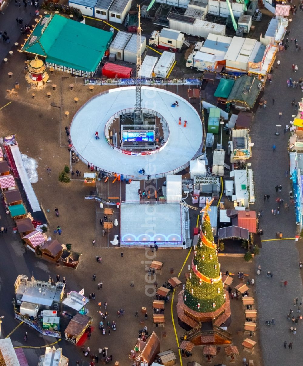 Herne from the bird's eye view: Christmas market - event area in the district Wanne-Eickel in Herne in the state North Rhine-Westphalia, Germany