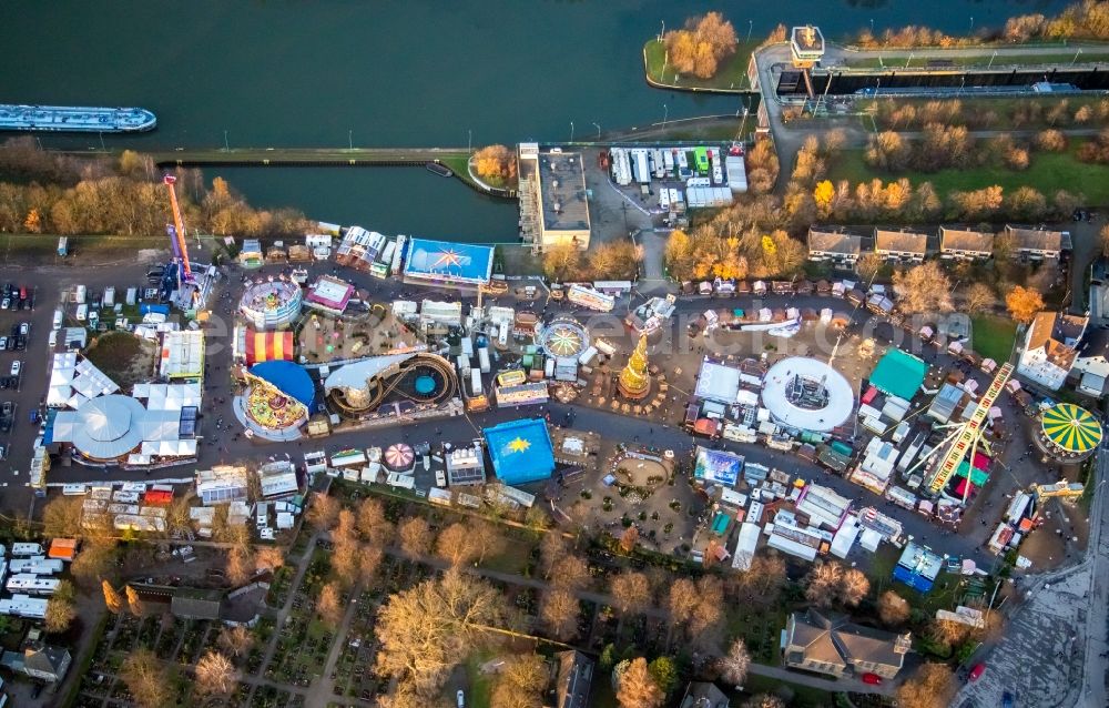 Aerial photograph Herne - Christmas market - event area in the district Wanne-Eickel in Herne in the state North Rhine-Westphalia, Germany