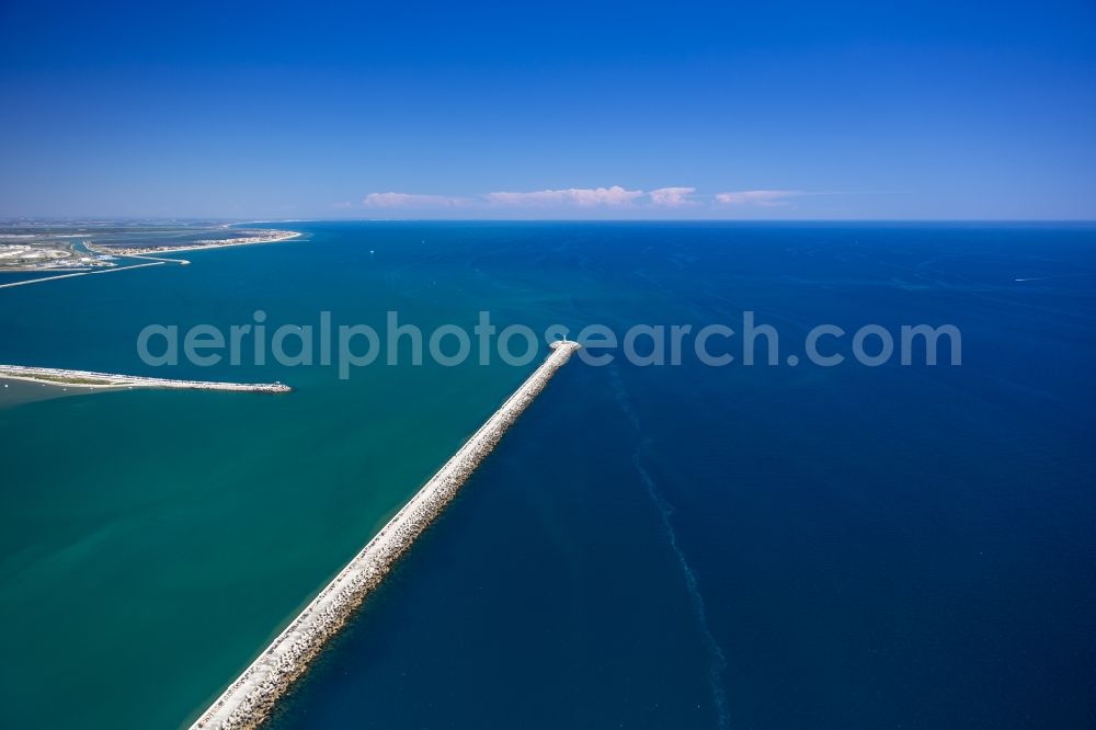 Aerial image Sète - Breakwater pier on the Mediterranean coast of Sète in the province of Languedoc-Roussillon in France