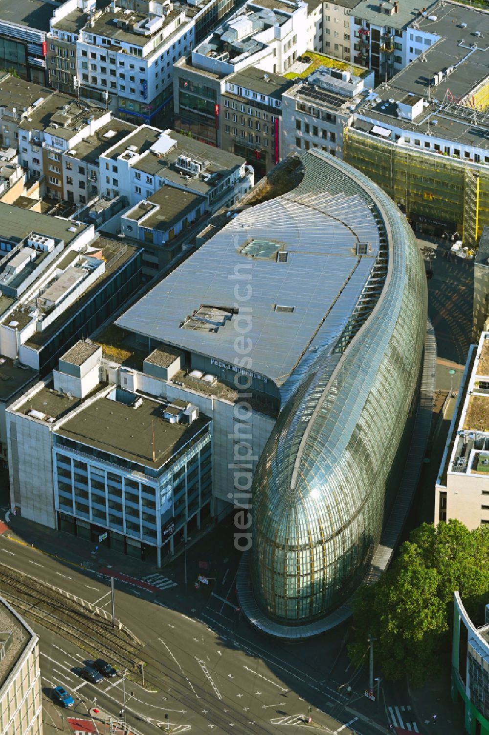 Aerial photograph Köln - Weltstadthaus (Metropolitan House) of the Peek & Cloppenburg company in Koeln in the state of North Rhine-Westphalia