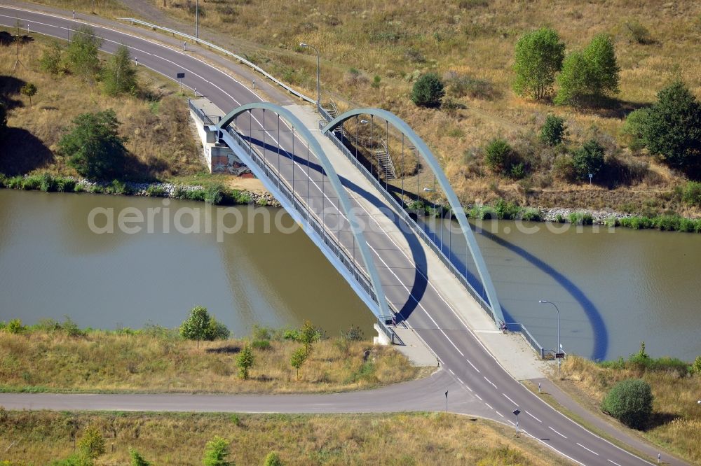 Aerial photograph Parey - Werder road bridge over the Elbe-Havel-Canel in Parey in the state Saxony-Anhalt