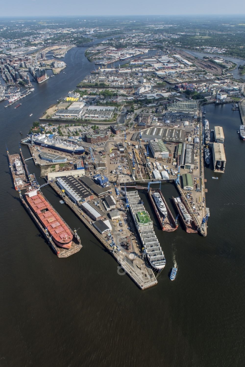 Aerial image Hamburg - Shipyard - site of the Blohm+Voss GmbH in Hamburg in Hamburg, Germany