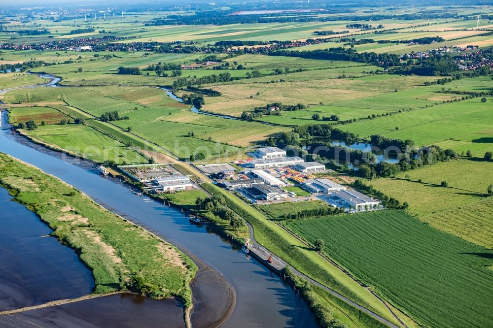 Drochtersen from above - Shipyard of the boat yard on the banks of the Elbe Hatecke GmbH Bootswerft in Drochtersen in the state Lower Saxony, Germany