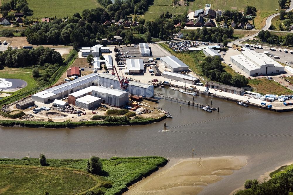 Elsfleth from the bird's eye view: Shipyard - site of the Elsflether Werft AG in Elsfleth in the state Lower Saxony, Germany