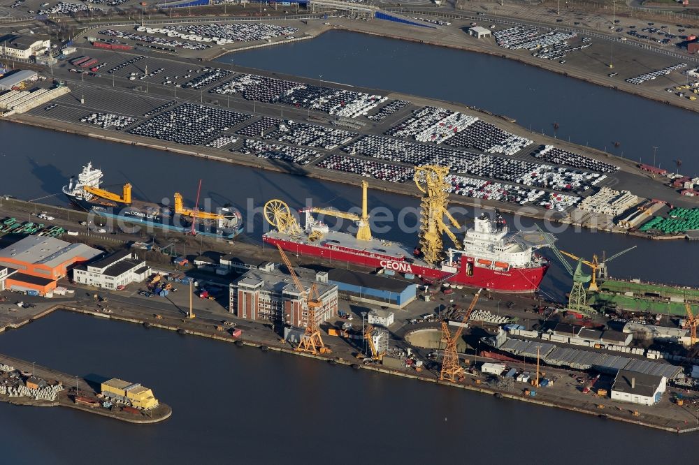 Bremerhaven from the bird's eye view: Shipyard - site of the Lloyd Werft an der Brueckenstrasse im Ueberseehafen in Bremerhaven in the state Bremen