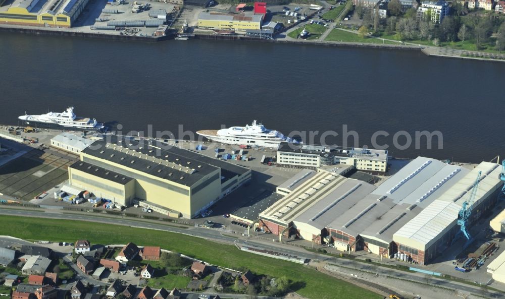 Aerial photograph Lemwerder - Shipyard - site of the Fr. Luerssen Werft GmbH & Co.KG in Lemwerder in the state Lower Saxony