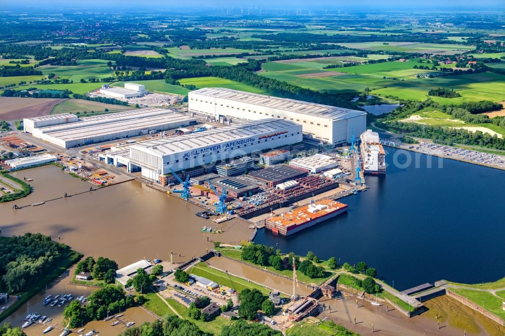 Aerial photograph Papenburg - Shipyard - site of the Meyer Werft in Papenburg in the state Lower Saxony, Germany