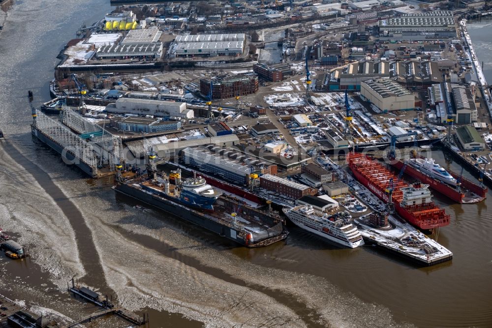 Aerial image Hamburg - shipyard on the banks of Norofelbe in the district Steinwerder in Hamburg, Germany