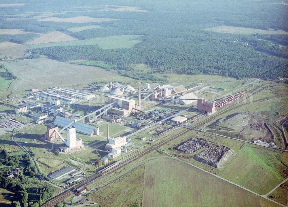 bei Wolmirstedt from the bird's eye view: Werk der Kali + Salz AG bei Wolmirstedt (nördlich von Magdeburg) in Sachsen - Anhalt.