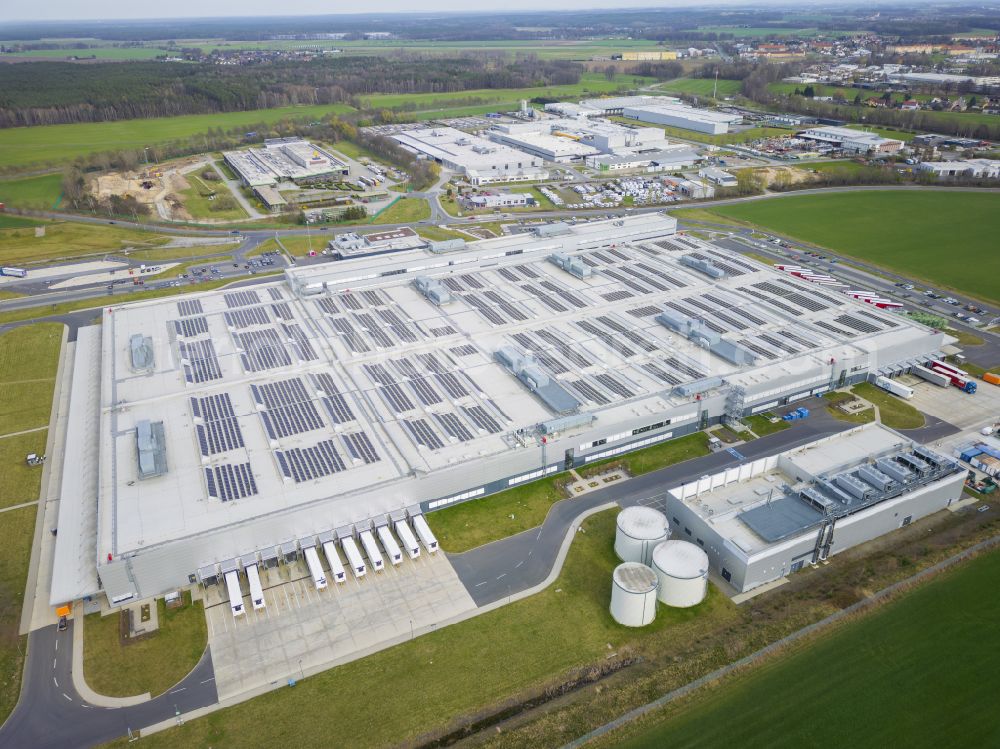 Kamenz from the bird's eye view: Buildings and production halls on the factory premises of AccuMotive The German Accumotive at the Kamenz site, as a wholly owned subsidiary of Mercedes-Benz AG, has been producing drive batteries for hybrid and electric vehicles from Mercedes-Benz and smart as well as commercial vehicles since 2012 on Nordstrasse in the Bernbruch district of Kamenz in the state of Saxony, Germany