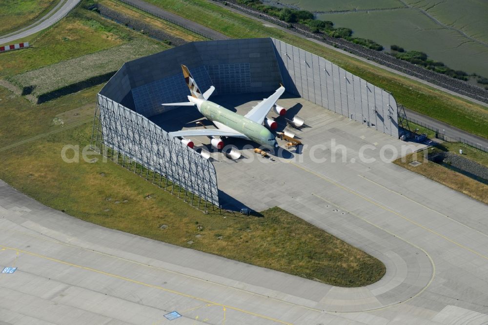 Hamburg from above - Views of the sound protection facility for engine test runs on the Hamburg - Finkenwerder airfield on the premises of Airbus Germany GmbH