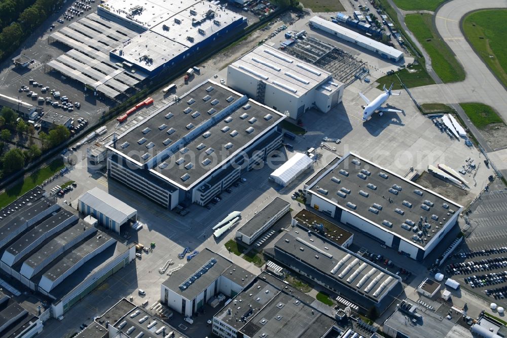 Aerial photograph Bremen - Building and production halls on the premises of Airbus SE on Airbus-Allee in the district Neustadt in Bremen, Germany