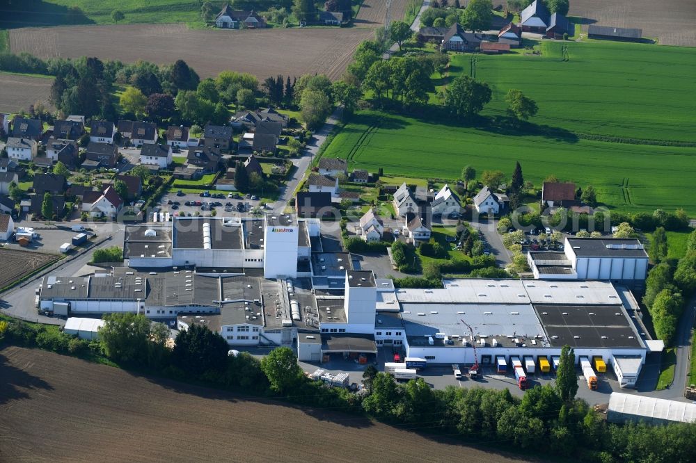 Enger from the bird's eye view: Building and production halls on the premises of Alligator Farbwerke GmbH in Enger in the state North Rhine-Westphalia, Germany