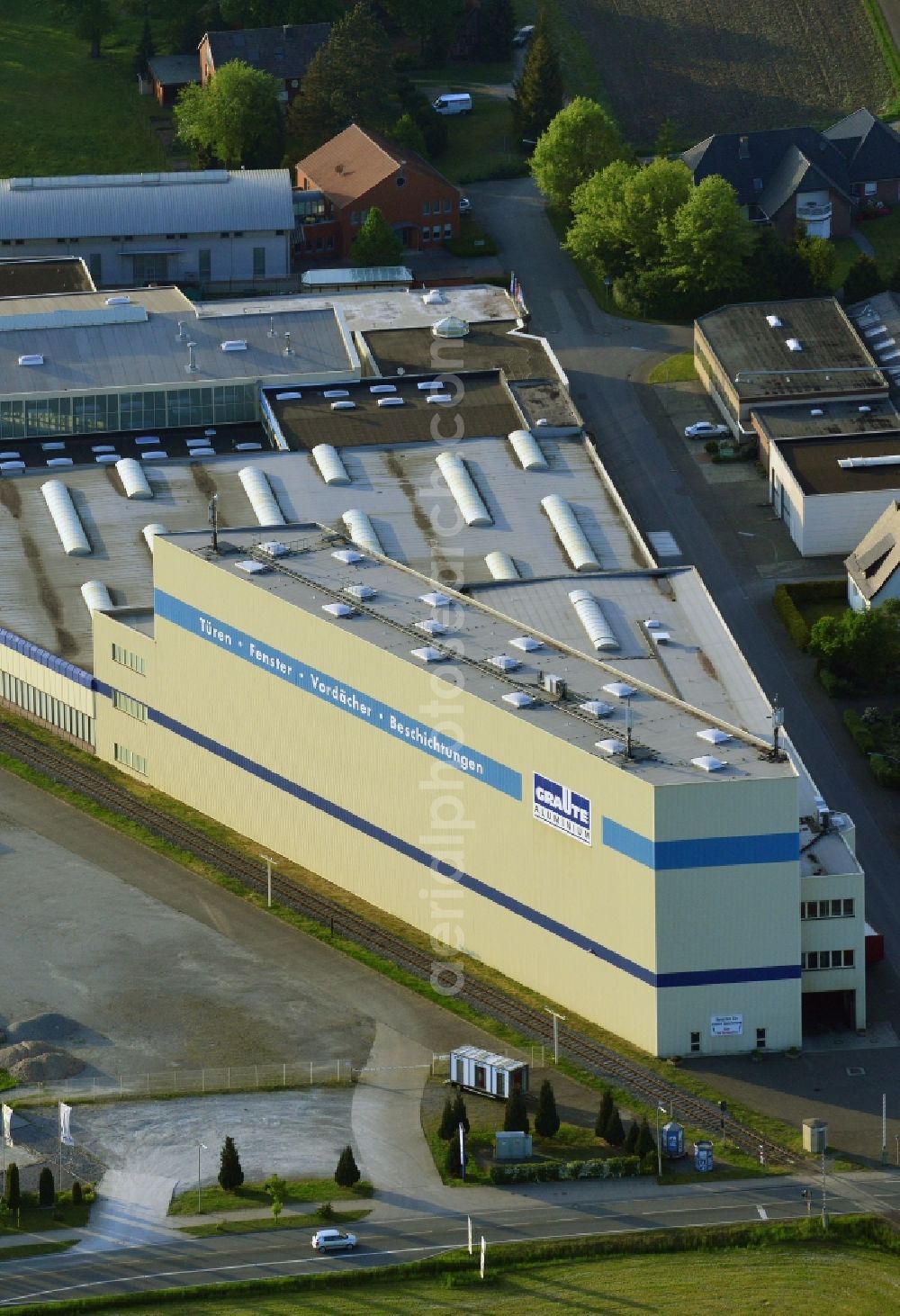 Verl from above - Building and production halls on the premises of Aluminium works of Johann Graute GmbH & Co. KG in Verl in the state North Rhine-Westphalia