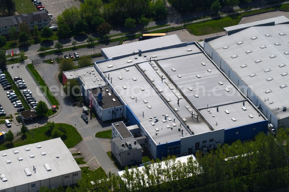 Aerial photograph Märkisch Linden - Building and production halls on the premises of Atotech Deutschland GmbH on Ahornallee in Maerkisch Linden in the state Brandenburg, Germany