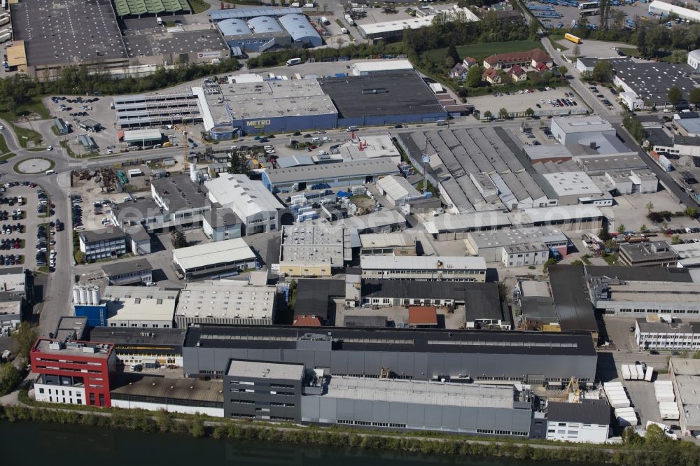 Aerial photograph Wels - Building and production halls on the premises of Avenarius-Agro GmbH on Industriestrasse in Wels in Oberoesterreich, Austria