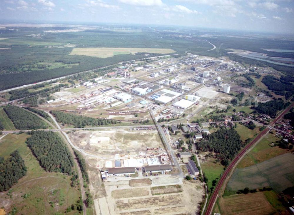 Schwarzheide / BRB from the bird's eye view: Werksgelände der BASF - Schwarzheide mit Erweiterungsbaustelle.