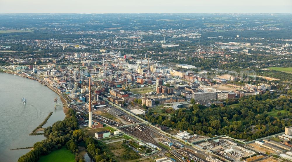 Aerial image Leverkusen - Building and production halls on the premises of TERRITORY CTR GmbH in the district Wiesdorf in Leverkusen in the state North Rhine-Westphalia, Germany