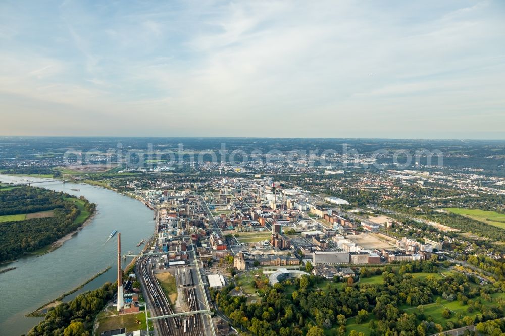 Aerial photograph Leverkusen - Building and production halls on the premises of TERRITORY CTR GmbH in the district Wiesdorf in Leverkusen in the state North Rhine-Westphalia, Germany