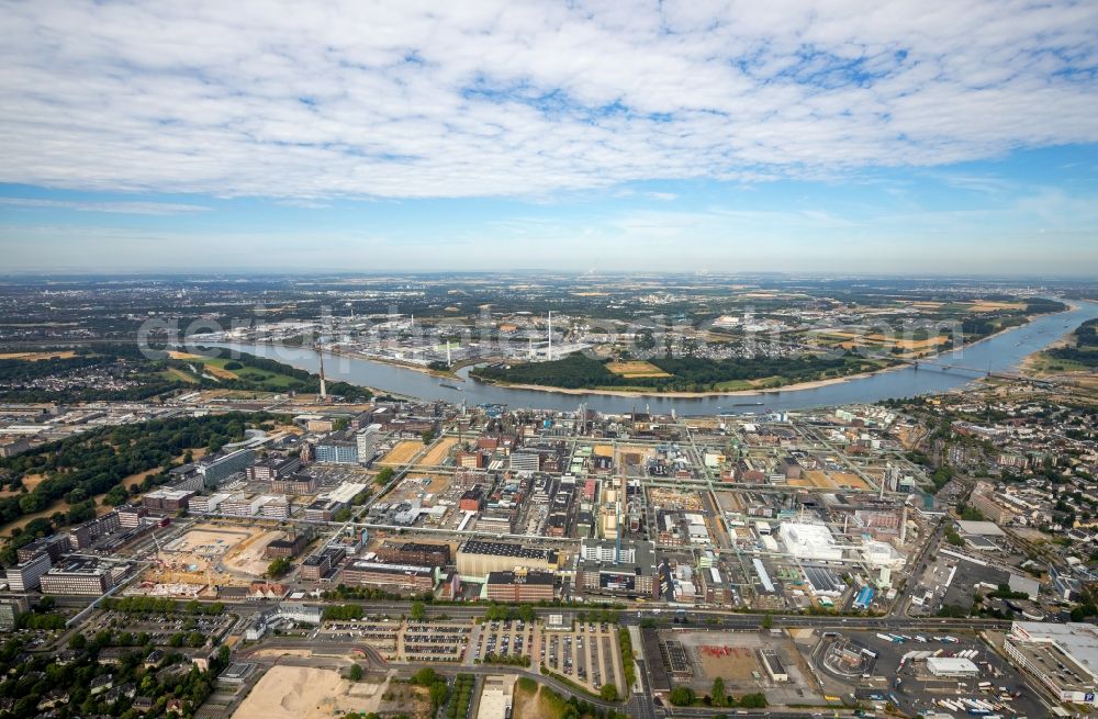 Leverkusen from the bird's eye view: Building and production halls on the premises of TERRITORY CTR GmbH in the district Wiesdorf in Leverkusen in the state North Rhine-Westphalia, Germany