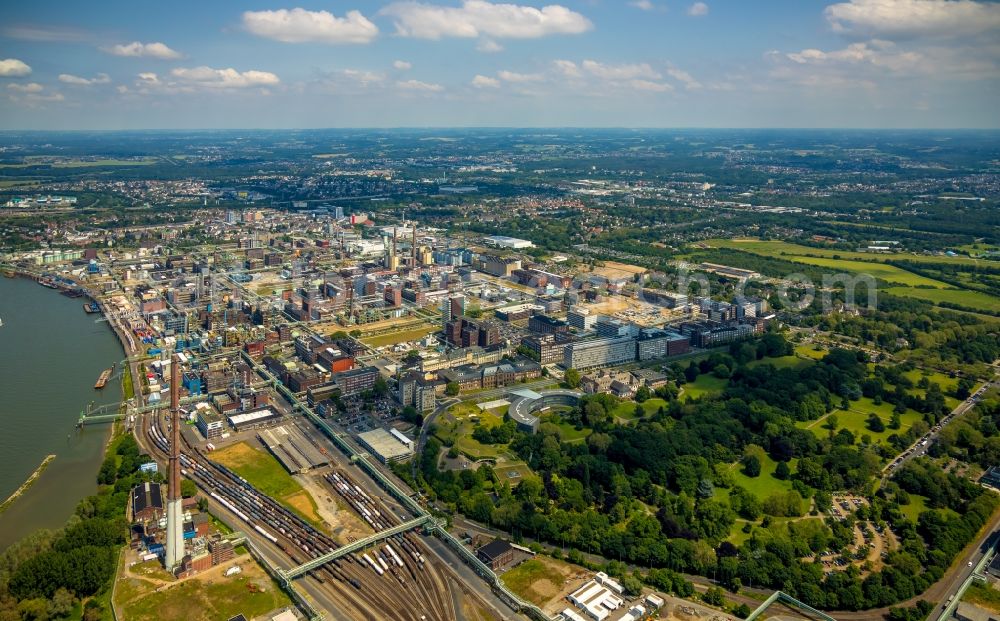 Aerial image Leverkusen - Building and production halls on the premises of TERRITORY CTR GmbH in the district Wiesdorf in Leverkusen in the state North Rhine-Westphalia, Germany