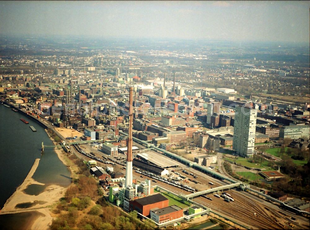 Leverkusen from above - Building and production halls on the premises of TERRITORY CTR GmbH in the district Wiesdorf in Leverkusen in the state North Rhine-Westphalia, Germany