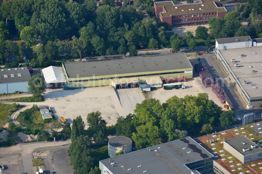 Berlin Spandau from the bird's eye view: View of the BMW factory in the district of Spandau in Berlin