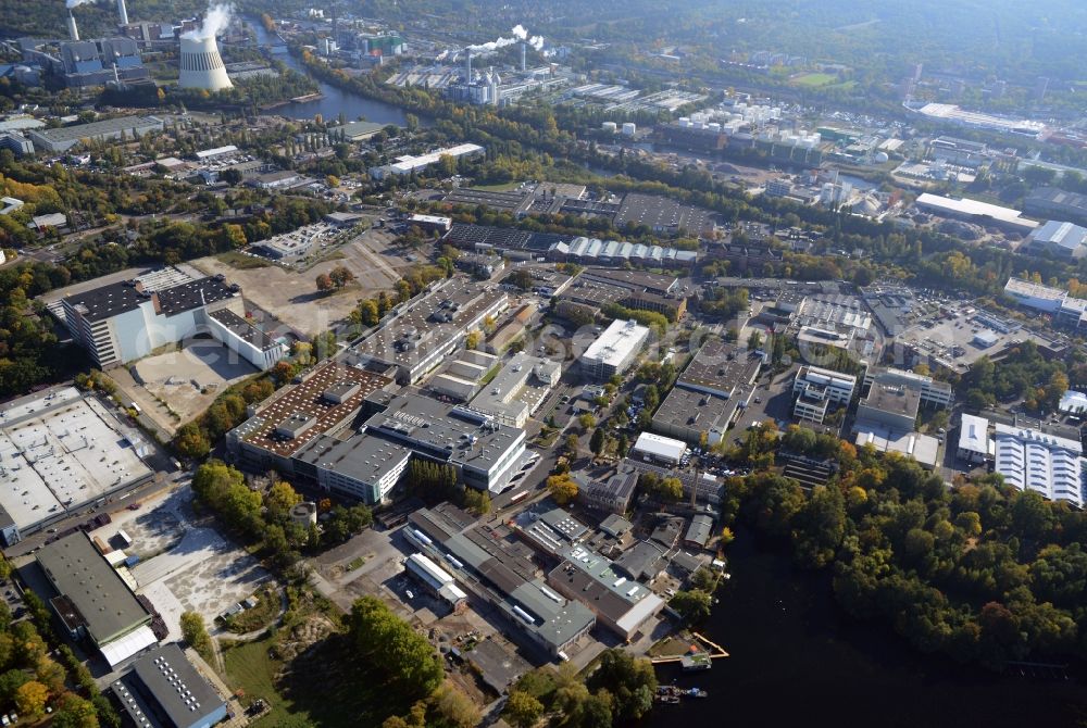 Aerial photograph Berlin - View of the BMW factory in the district of Spandau in Berlin