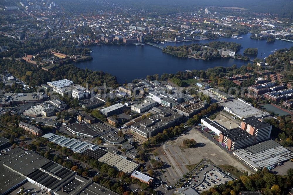 Aerial photograph Berlin - View of the BMW factory in the district of Spandau in Berlin