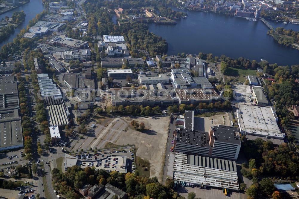 Berlin from the bird's eye view: View of the BMW factory in the district of Spandau in Berlin