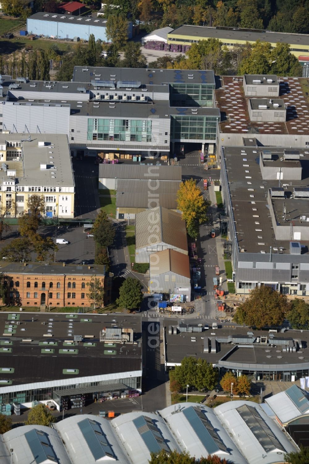 Aerial image Berlin - View of the BMW factory in the district of Spandau in Berlin