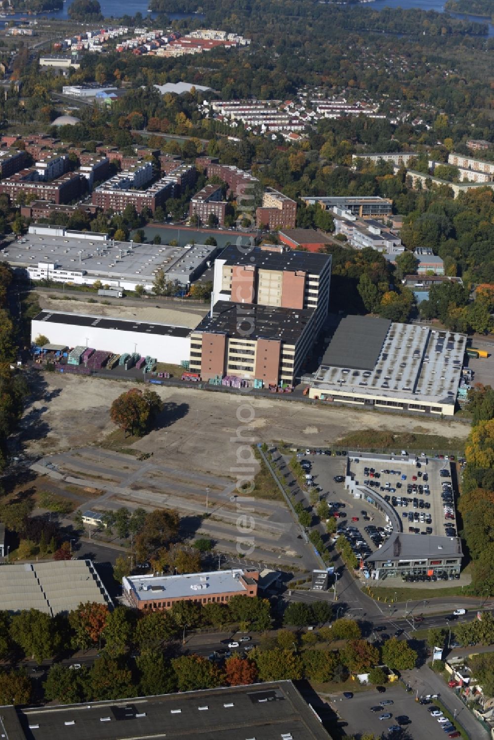 Berlin from the bird's eye view: View of the BMW factory in the district of Spandau in Berlin