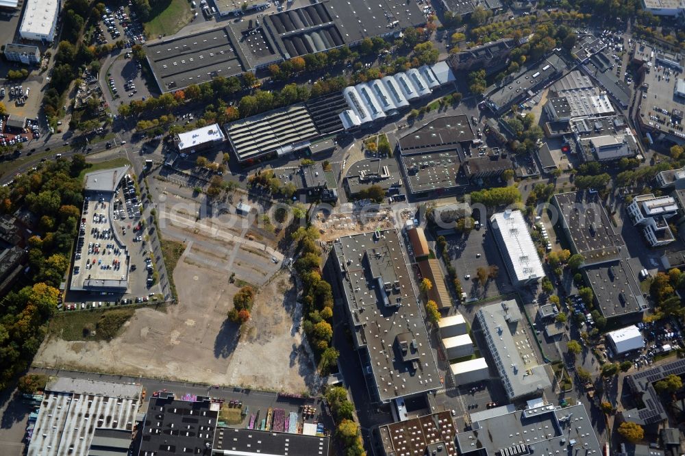 Aerial photograph Berlin - View of the BMW factory in the district of Spandau in Berlin