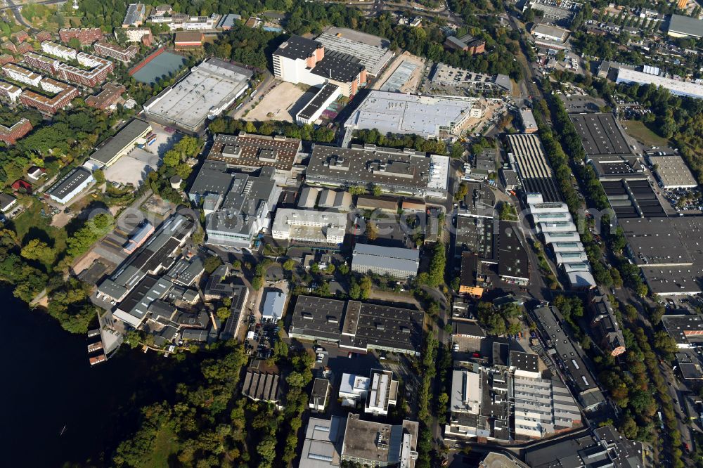 Aerial image Berlin - Factory area of the Bayerische Motoren Werke of BMW AG motorcycle plant at the Juliusturm in the district of Spandau in Berlin, Germany