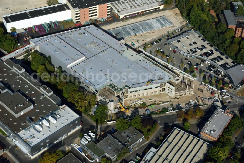 Aerial image Berlin - Factory area of the Bayerische Motoren Werke of BMW AG motorcycle plant at the Juliusturm in the district of Spandau in Berlin, Germany