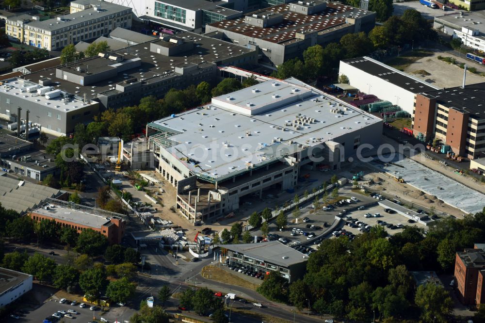 Aerial image Berlin - Factory area of the Bayerische Motoren Werke of BMW AG motorcycle plant at the Juliusturm in the district of Spandau in Berlin, Germany