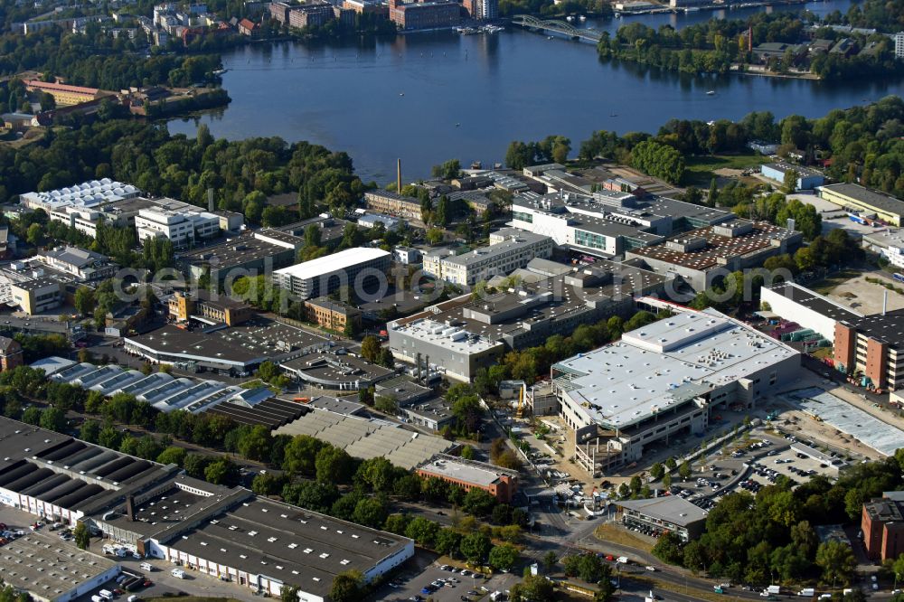 Aerial photograph Berlin - Factory area of the Bayerische Motoren Werke of BMW AG motorcycle plant at the Juliusturm in the district of Spandau in Berlin, Germany