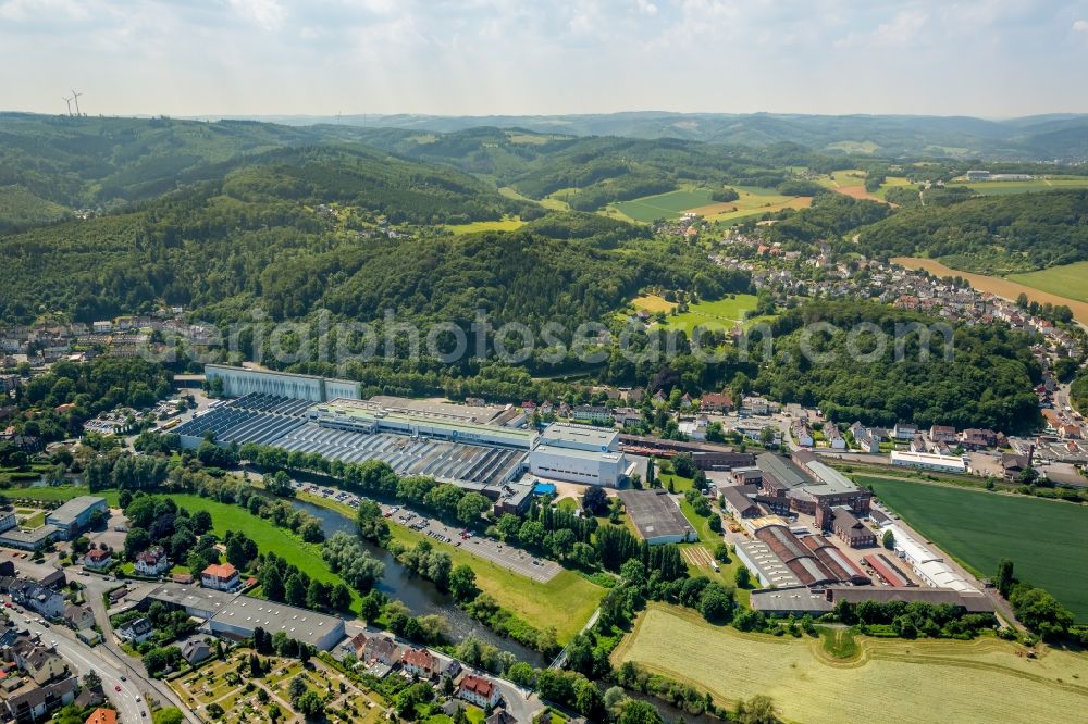 Aerial photograph Hagen - Building and production halls on the premises of Bilstein Handel KG Im Weinhof in the district Hohenlimburg in Hagen in the state North Rhine-Westphalia