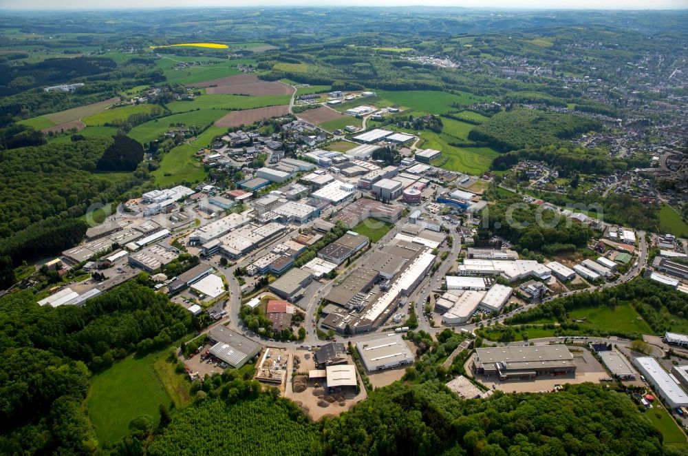 Aerial photograph Ennepetal - Building and production halls on the premises of BIW Isolierstoffe GmbH on Pregelstrasse in Ennepetal in the state North Rhine-Westphalia