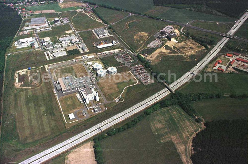 Brandenburg-Dahlewitz from above - Werksgelände der BMW - RR GmbH Geschäftsleitung Bereich Werbung / Öffentlichkeitsarbeit Frau Sparlik Eschenweg 11 15827 DAHLEWITZ Tel.: 033708-60