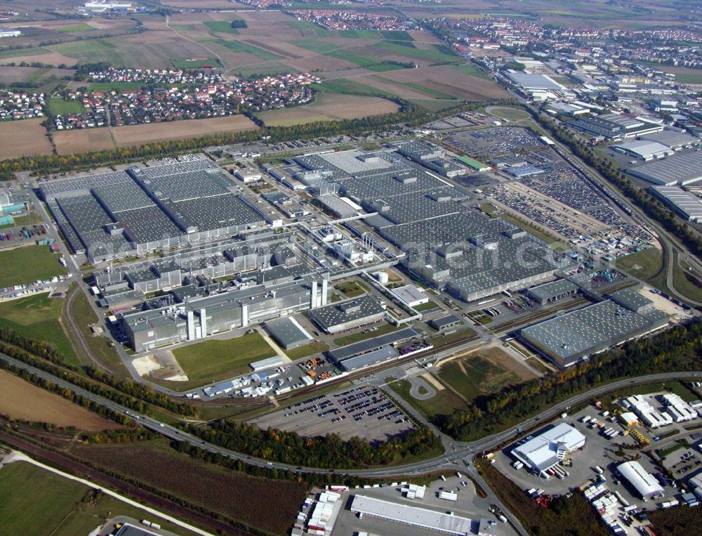 Aerial image Dingolfing - Building and production halls on the premises of BMW facility in Dingolfing in the state Bavaria